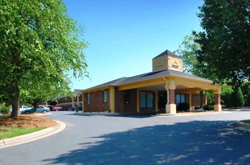 Quality Inn Albemarle Bagian luar foto